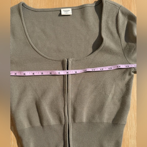 Abercrombie & Fitch Olive Green Corset Clasp Sweater,size M - Picture 3 of 6